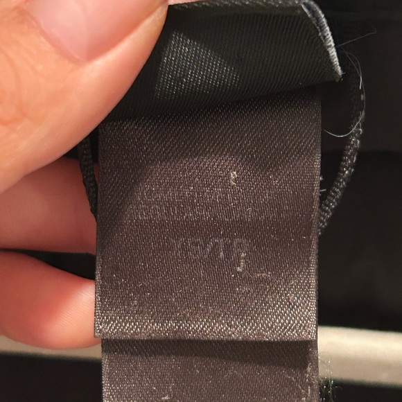 The North Face Women's Quilted Black Puffer Jacket - Picture 15 of 16